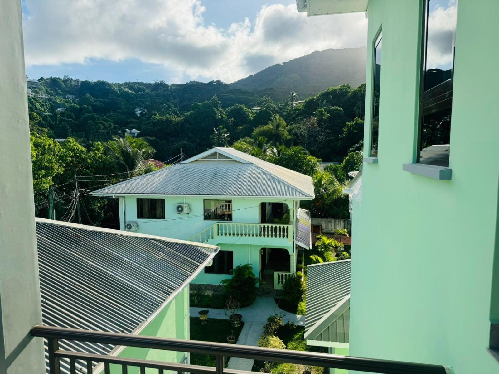 Green Palm Self Catering Anse aux Pins Eksteriør billede