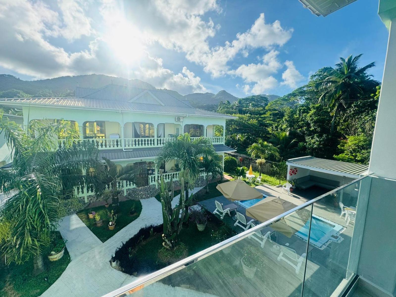 Green Palm Self Catering Anse aux Pins Eksteriør billede